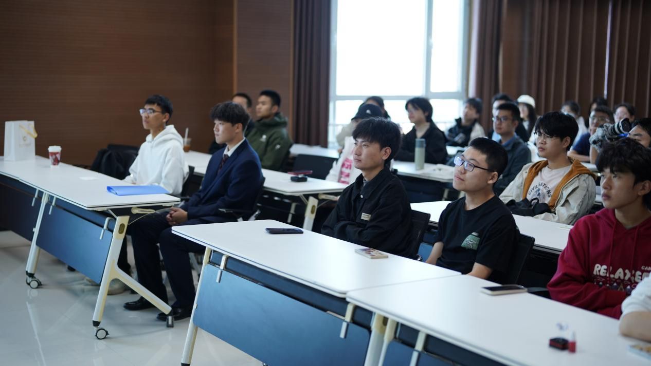 匯聚雙創活力 傳遞科技力量——大學生創新創業基地開放日活動順利舉行